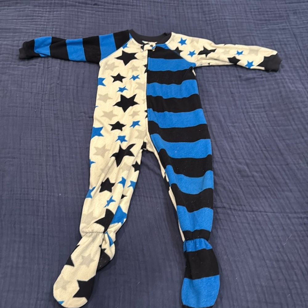 Toddler 2t/3t onesie pajamas from The Children’s Place